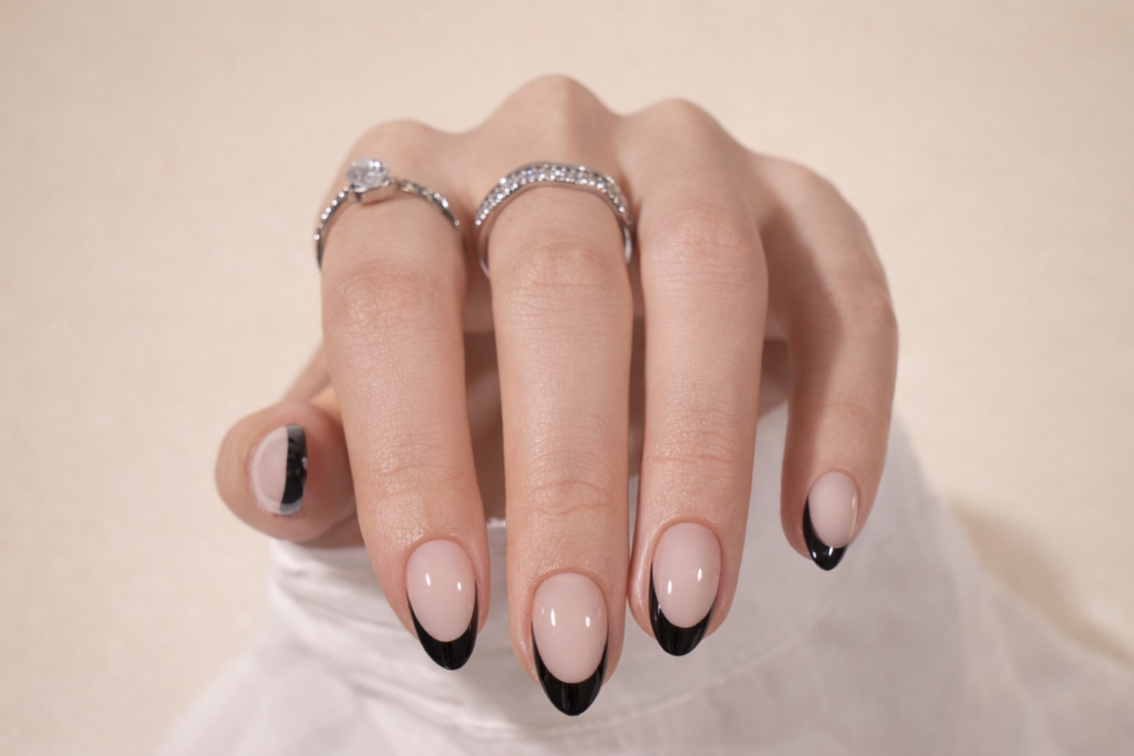 black nail designs