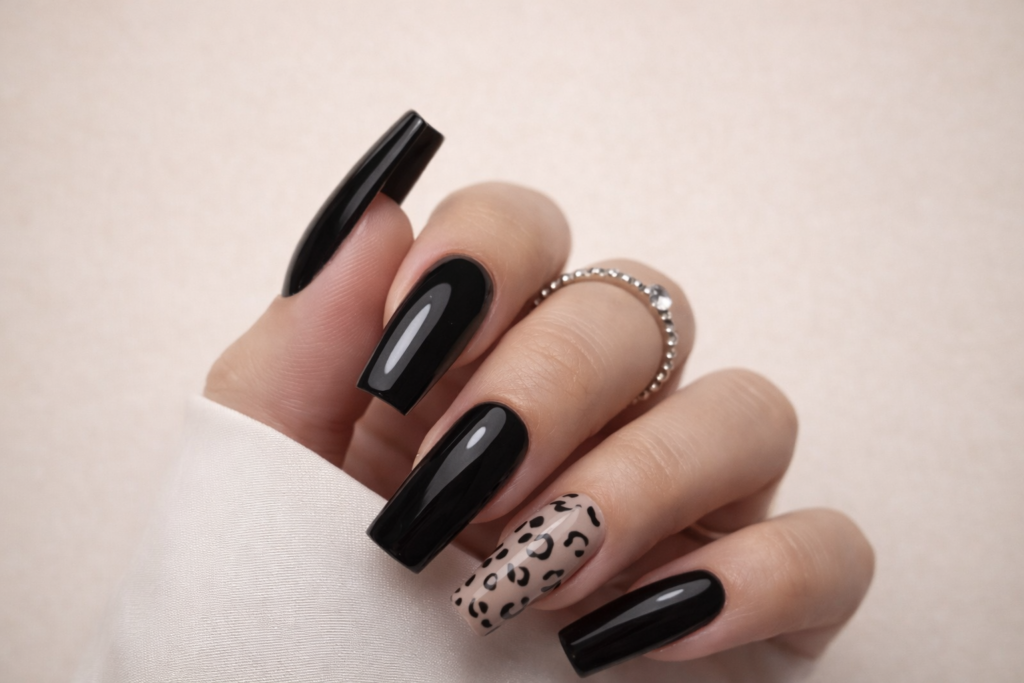 black nail designs