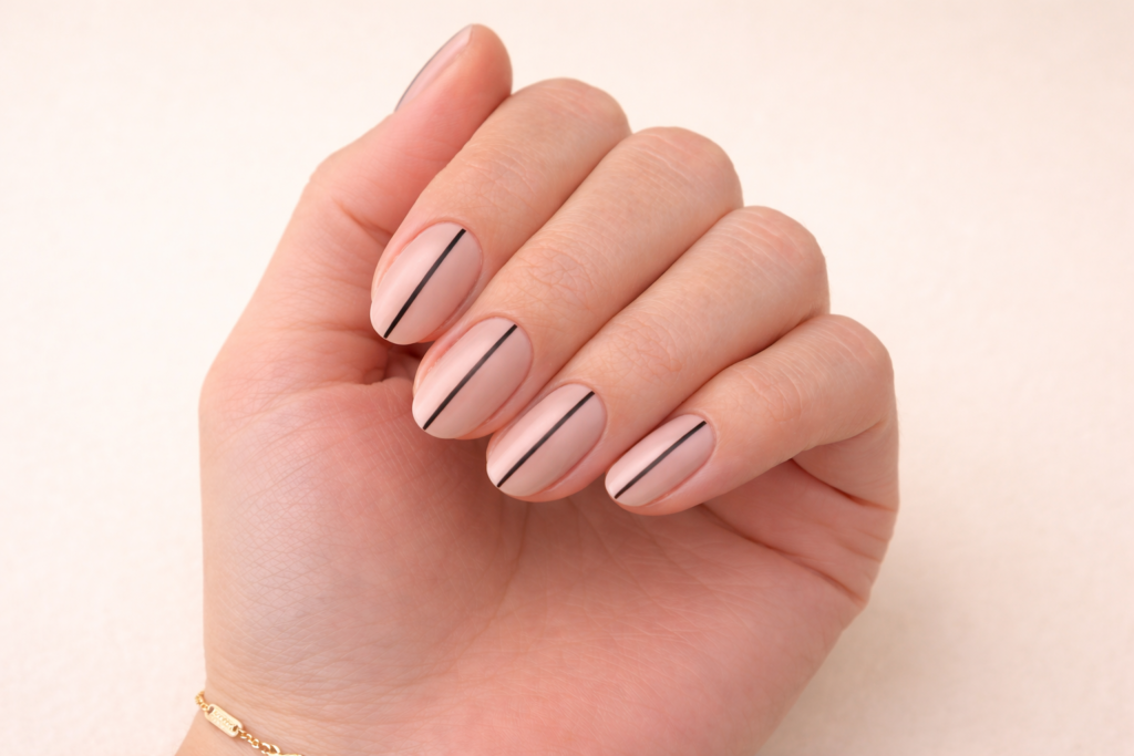 Minimalist Nails