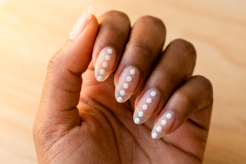 polka dot nail designs