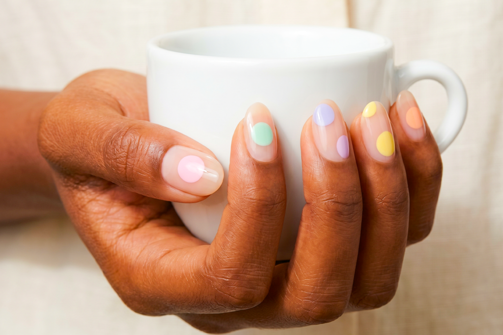 polka dot nail designs
