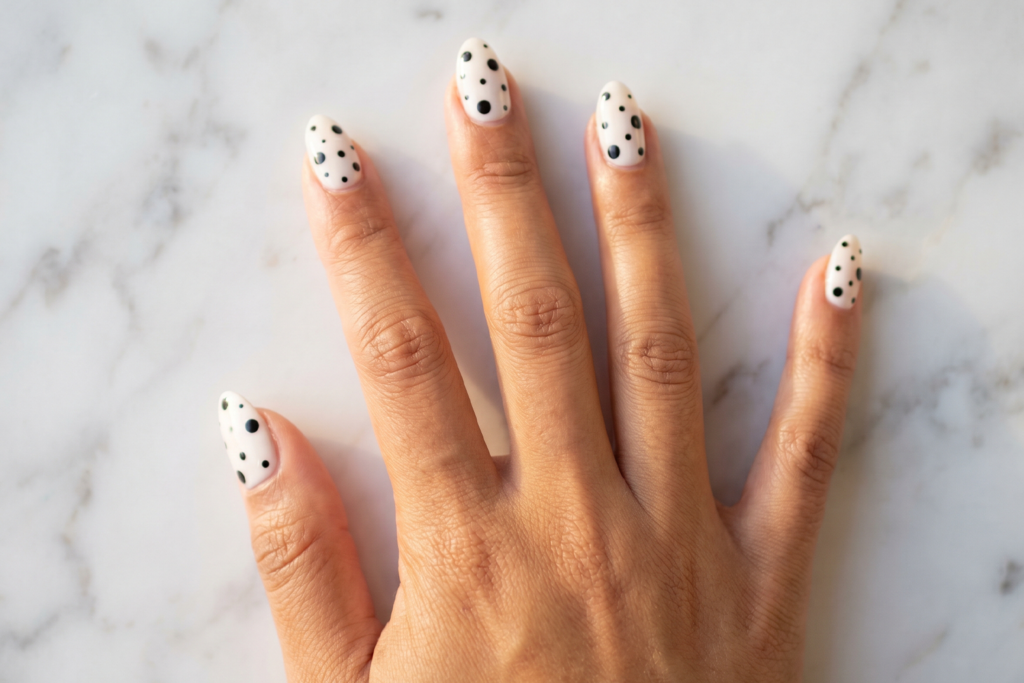 polka dot nail designs